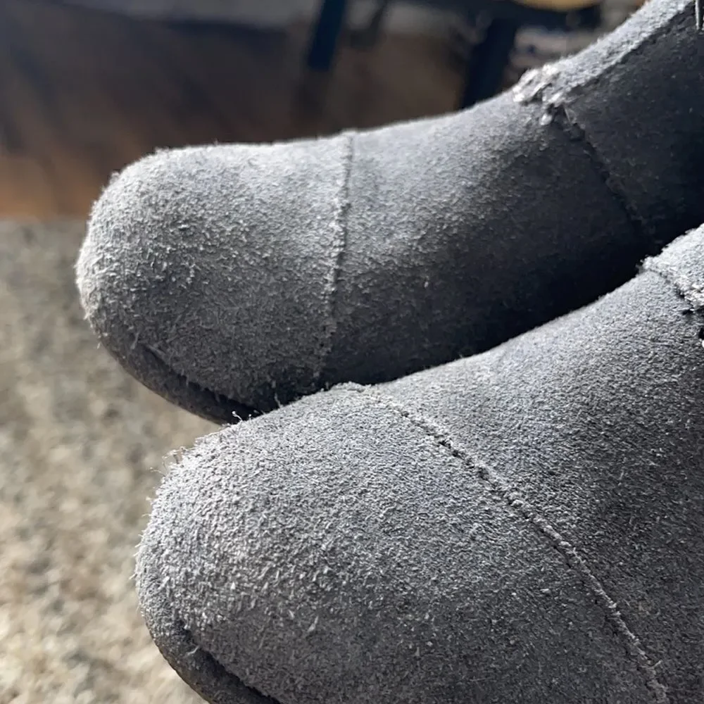 TOMS Desert Gray Suede Wedge Bootie Size 7
